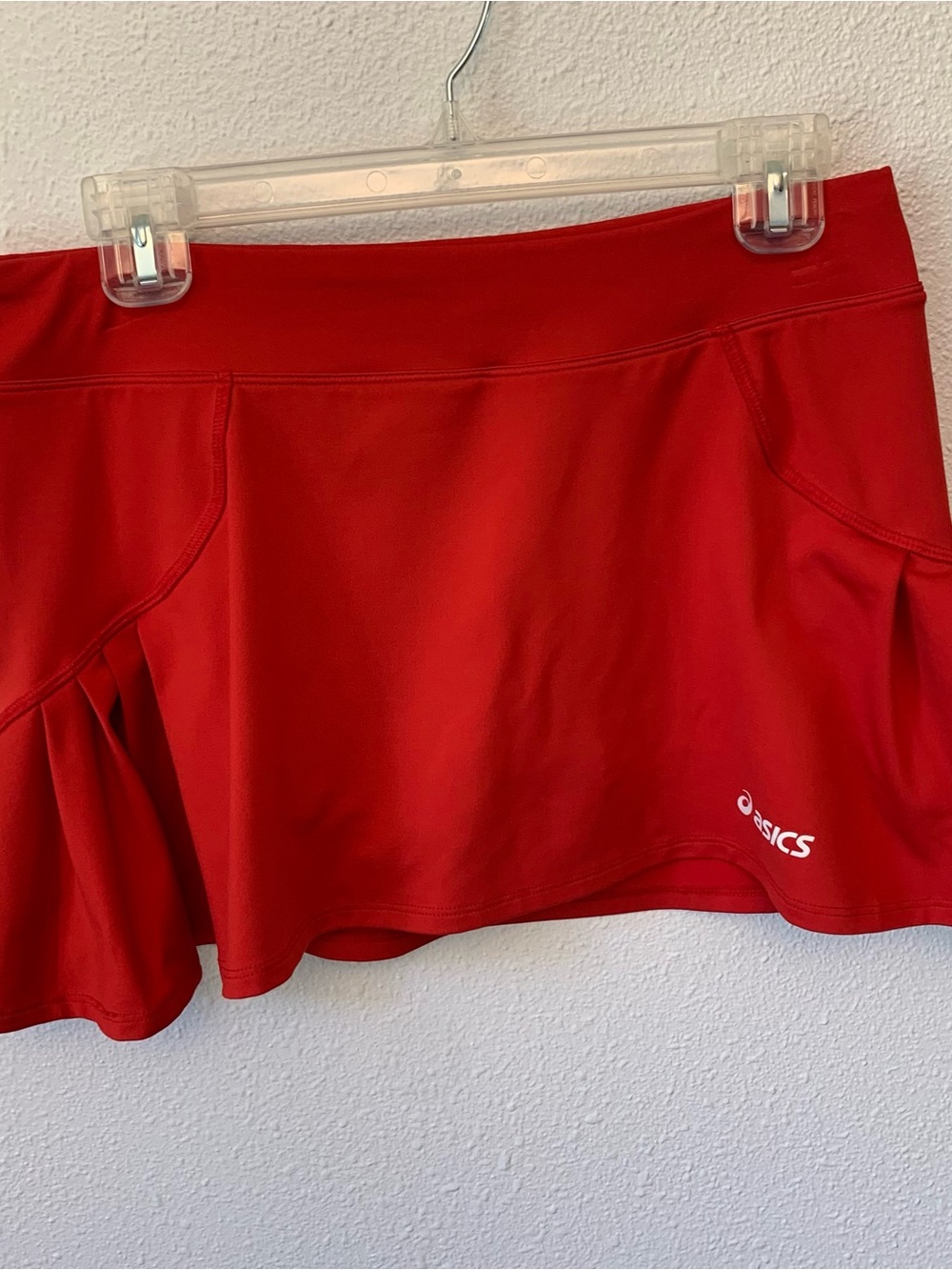 Asics Red Athletic Size Medium Skort/ Tennis Skirt with Logo